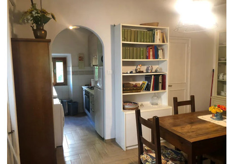 Mieszkanie do wynajęcia - Borgo Allegri Florence, Włochy, 66 m², 1424 USD (5822 PLN), NET-90236275