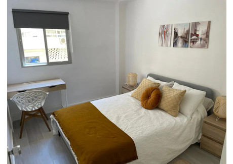 Mieszkanie do wynajęcia - Calle Cura Merino Málaga, Hiszpania, 85 m², 617 USD (2525 PLN), NET-90236533