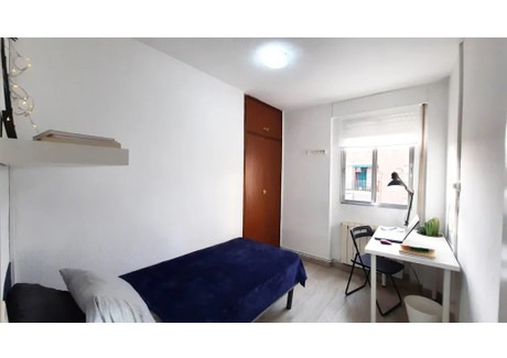 Mieszkanie do wynajęcia - Calle de Santa María Reina Madrid, Hiszpania, 86 m², 595 USD (2398 PLN), NET-90236999