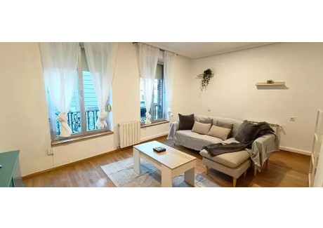 Mieszkanie do wynajęcia - Calle José Antonio de Armona Madrid, Hiszpania, 110 m², 2557 USD (10 483 PLN), NET-90238072