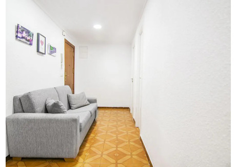 Mieszkanie do wynajęcia - Carrer del Riu Escalona Valencia, Hiszpania, 80 m², 1668 USD (6456 PLN), NET-90238497