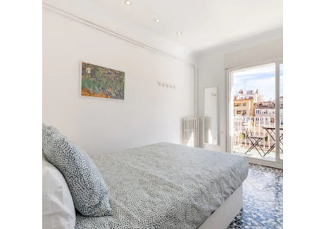 Mieszkanie do wynajęcia - Carrer del Rosselló Barcelona, Hiszpania, 175 m², 561 USD (2261 PLN), NET-90239023