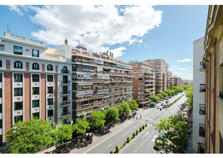 Dom do wynajęcia - Calle de O'Donnell Madrid, Hiszpania, 30 m², 820 USD (3356 PLN), NET-90239312