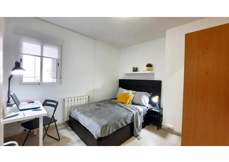 Mieszkanie do wynajęcia - Calle de Santa María Reina Madrid, Hiszpania, 86 m², 593 USD (2461 PLN), NET-90239325