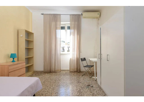 Mieszkanie do wynajęcia - Via Oreste Tommasini Rome, Włochy, 120 m², 763 USD (2985 PLN), NET-90239551