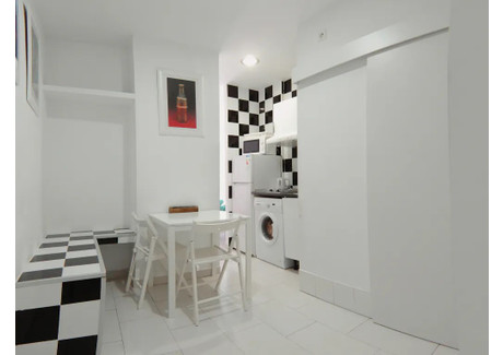 Mieszkanie do wynajęcia - Calle de Antonio Zamora Madrid, Hiszpania, 25 m², 596 USD (2400 PLN), NET-90239940