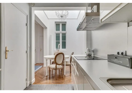 Mieszkanie do wynajęcia - Rue Godot de Mauroy Paris, Francja, 75 m², 918 USD (3517 PLN), NET-90230381