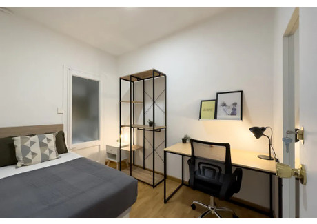 Mieszkanie do wynajęcia - Carrer de Benet Mateu Barcelona, Hiszpania, 100 m², 704 USD (2709 PLN), NET-90231256