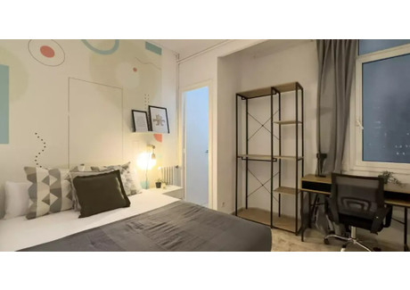 Mieszkanie do wynajęcia - Carrer de Roger de Llúria Barcelona, Hiszpania, 98 m², 824 USD (3420 PLN), NET-90231653