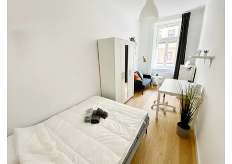 Mieszkanie do wynajęcia - Neustiftgasse Vienna, Austria, 53 m², 707 USD (2890 PLN), NET-90231786