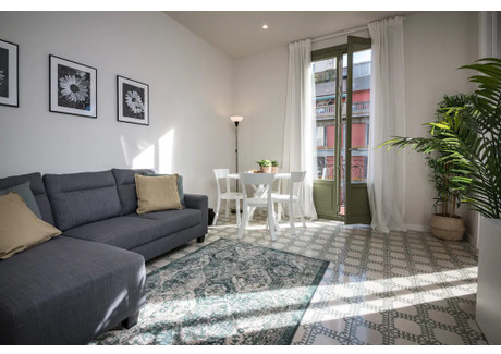 Mieszkanie do wynajęcia - Carrer del Comte Borrell Barcelona, Hiszpania, 70 m², 2815 USD (11 034 PLN), NET-90231912