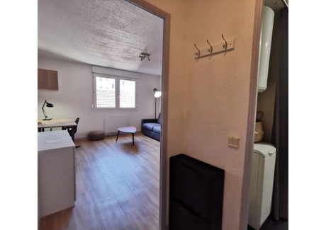 Mieszkanie do wynajęcia - Rue des Trois Rois Lyon, Francja, 24 m², 611 USD (2407 PLN), NET-90232154