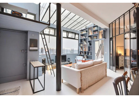 Mieszkanie do wynajęcia - Rue de Marguerite de Rochechouart Paris, Francja, 58 m², 2368 USD (9331 PLN), NET-90232911