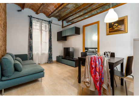 Mieszkanie do wynajęcia - Carrer Gran de Gràcia Barcelona, Hiszpania, 65 m², 3174 USD (12 281 PLN), NET-90233156