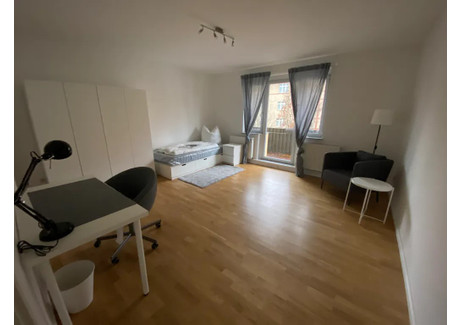 Mieszkanie do wynajęcia - Manteuffelstraße Berlin, Niemcy, 68 m², 750 USD (2882 PLN), NET-90233363