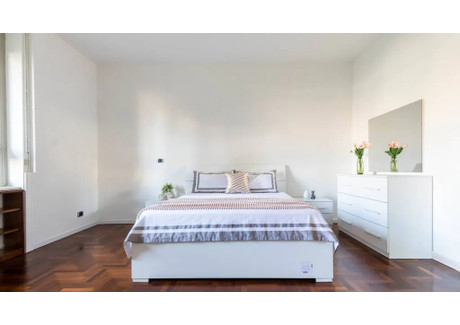 Mieszkanie do wynajęcia - Via Guido Guarini Matteucci Milan, Włochy, 140 m², 922 USD (3761 PLN), NET-90233453