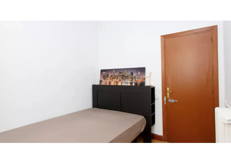 Mieszkanie do wynajęcia - Calle de Santa Engracia Madrid, Hiszpania, 270 m², 739 USD (2972 PLN), NET-90244621