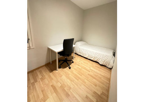 Mieszkanie do wynajęcia - Carrer del Trinquet Barcelona, Hiszpania, 110 m², 594 USD (2342 PLN), NET-90244648