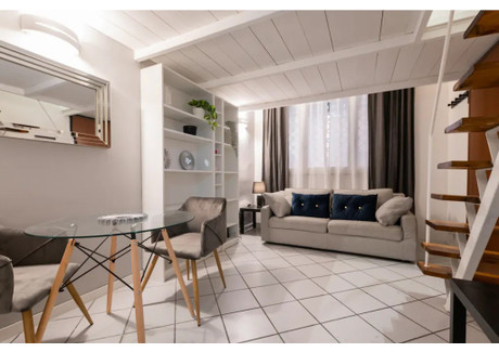 Mieszkanie do wynajęcia - Via de' Coltelli Bologna, Włochy, 40 m², 1241 USD (5002 PLN), NET-90245840