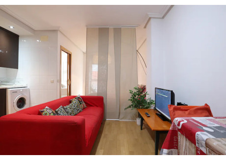 Mieszkanie do wynajęcia - Calle de la Miosotis Madrid, Hiszpania, 40 m², 934 USD (3708 PLN), NET-90246695