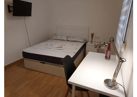 Mieszkanie do wynajęcia - Travessera de Gràcia Barcelona, Hiszpania, 123 m², 791 USD (3235 PLN), NET-90248516