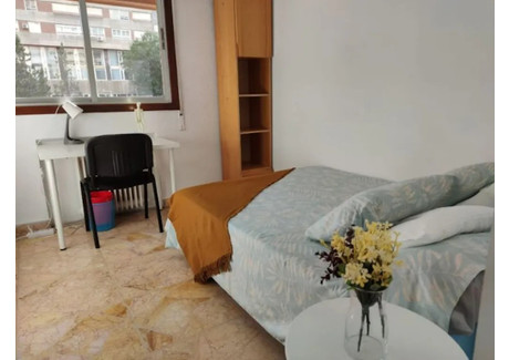 Mieszkanie do wynajęcia - Calle de Beatriz de Bobadilla Madrid, Hiszpania, 220 m², 704 USD (2703 PLN), NET-90240875