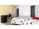 Mieszkanie do wynajęcia - Calle de Rosario Pino Madrid, Hiszpania, 200 m², 740 USD (2981 PLN), NET-90241255