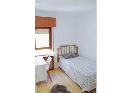 Mieszkanie do wynajęcia - Calle de Juan de Urbieta Madrid, Hiszpania, 130 m², 448 USD (1832 PLN), NET-90242452