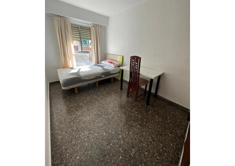 Mieszkanie do wynajęcia - Calle Francisco Martínez Valencia, Hiszpania, 105 m², 386 USD (1482 PLN), NET-90242743