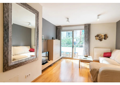 Mieszkanie do wynajęcia - Carrer de la Indústria Barcelona, Hiszpania, 95 m², 2172 USD (8709 PLN), NET-90243980