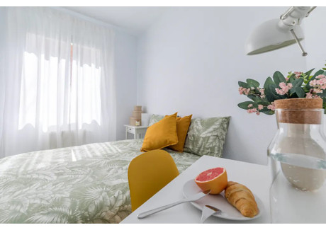 Mieszkanie do wynajęcia - Calle de Castilla Madrid, Hiszpania, 67 m², 543 USD (2187 PLN), NET-90251082