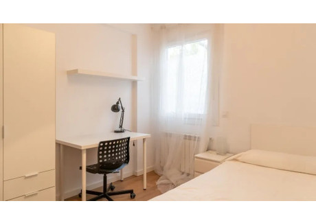 Mieszkanie do wynajęcia - Calle de Seseña Madrid, Hiszpania, 77 m², 1392 USD (5582 PLN), NET-90437362