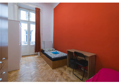 Mieszkanie do wynajęcia - Ó utca Budapest, Węgry, 130 m², 374 USD (1437 PLN), NET-90619198