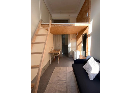 Mieszkanie do wynajęcia - Rua Braamcamp Lisbon, Portugalia, 300 m², 733 USD (3062 PLN), NET-90652524