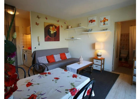 Mieszkanie do wynajęcia - Rue Notre-Dame de Nazareth Paris, Francja, 32 m², 1075 USD (4331 PLN), NET-90652572