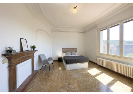 Mieszkanie do wynajęcia - Carrer de Sant Pau Barcelona, Hiszpania, 277 m², 817 USD (3282 PLN), NET-90708883