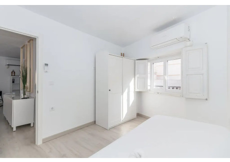 Mieszkanie do wynajęcia - Carrer dels Adreçadors Valencia, Hiszpania, 68 m², 2560 USD (9804 PLN), NET-90905470