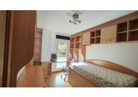 Mieszkanie do wynajęcia - Calle la Violetera Madrid, Hiszpania, 90 m², 559 USD (2145 PLN), NET-90934959