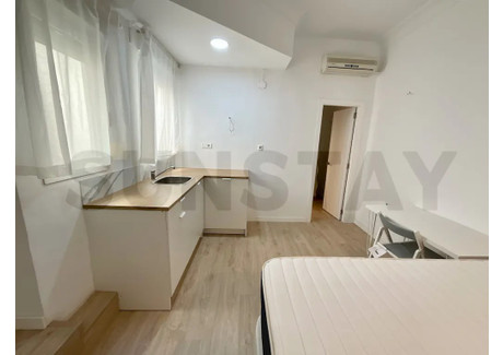 Mieszkanie do wynajęcia - Calle Jerónimo Muñoz Valencia, Hiszpania, 20 m², 833 USD (3409 PLN), NET-91089139