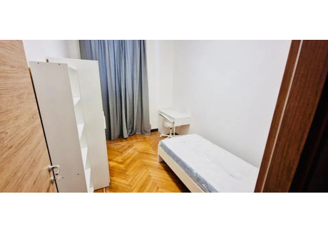 Mieszkanie do wynajęcia - Via Giulio e Corrado Venini Milan, Włochy, 180 m², 785 USD (3210 PLN), NET-91277991