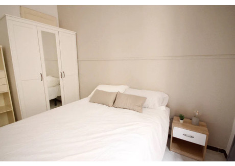 Mieszkanie do wynajęcia - Carrer Nou de Sant Francesc Barcelona, Hiszpania, 111 m², 811 USD (3196 PLN), NET-91379374