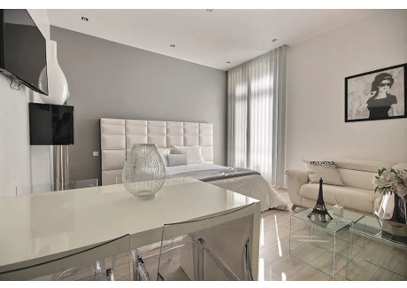 Mieszkanie do wynajęcia - Avenue des Champs-Élysées Paris, Francja, 36 m², 2596 USD (10 774 PLN), NET-91405077