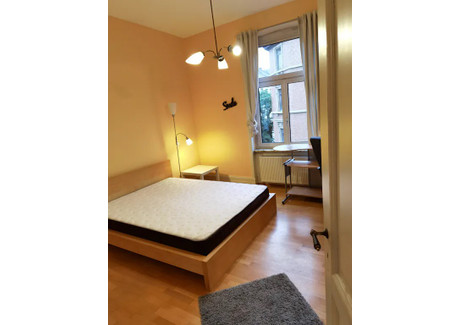 Dom do wynajęcia - Esslinger Straße Frankfurt Am Main, Niemcy, 70 m², 774 USD (3167 PLN), NET-91918065