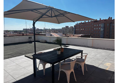 Mieszkanie do wynajęcia - Paseo de Extremadura Madrid, Hiszpania, 265 m², 1662 USD (6816 PLN), NET-92106929