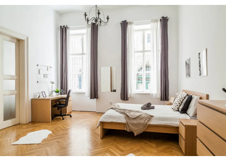 Mieszkanie do wynajęcia - Klauzál tér Budapest, Węgry, 75 m², 469 USD (1797 PLN), NET-92195301