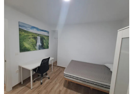 Mieszkanie do wynajęcia - Carrer Matías Perelló Valencia, Hiszpania, 80 m², 427 USD (1785 PLN), NET-92643730