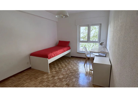 Mieszkanie do wynajęcia - Rua Prof. Prado Coelho Lisbon, Portugalia, 80 m², 516 USD (2140 PLN), NET-92673825