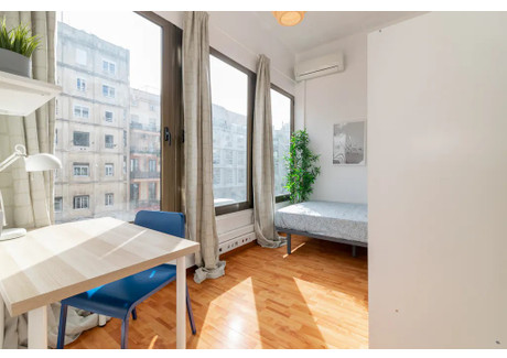 Mieszkanie do wynajęcia - Ronda de la Universitat Barcelona, Hiszpania, 80 m², 798 USD (3088 PLN), NET-92868580