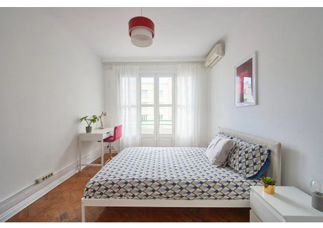 Mieszkanie do wynajęcia - Rua Castilho Lisbon, Portugalia, 254 m², 676 USD (2805 PLN), NET-93093673