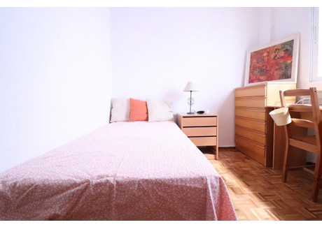 Mieszkanie do wynajęcia - Calle de Fernández de los Ríos Madrid, Hiszpania, 95 m², 578 USD (2328 PLN), NET-93093846